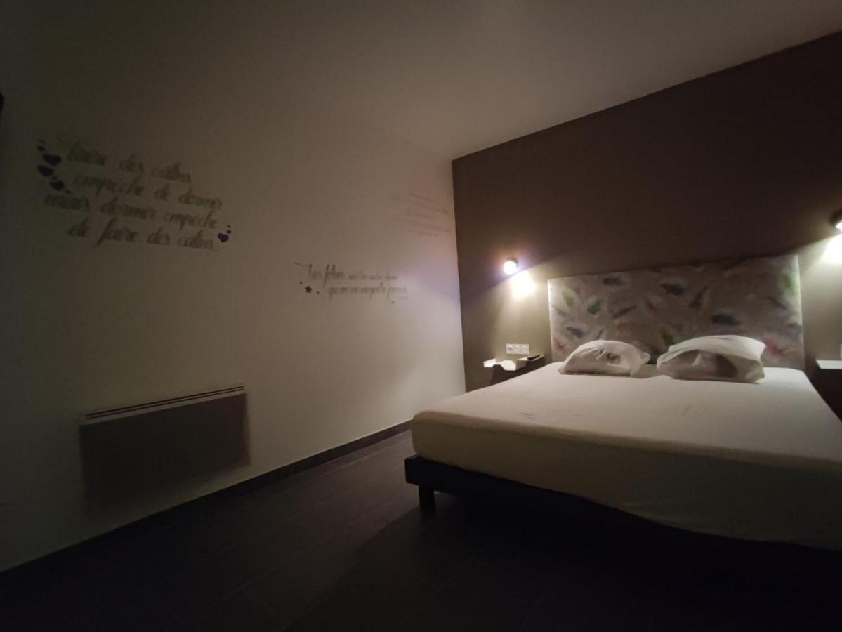 Appartement Coubillou ลามาลูส์-เลส์-แบ็งส์ ภายนอก รูปภาพ